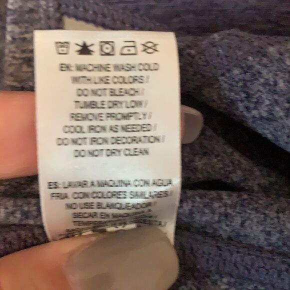 NWOT Women’s Avia medium lightweight blue hoodie - Picture 8 of 9